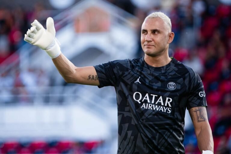 Keylor Navas está perto de trocar PSG pelo Napoli