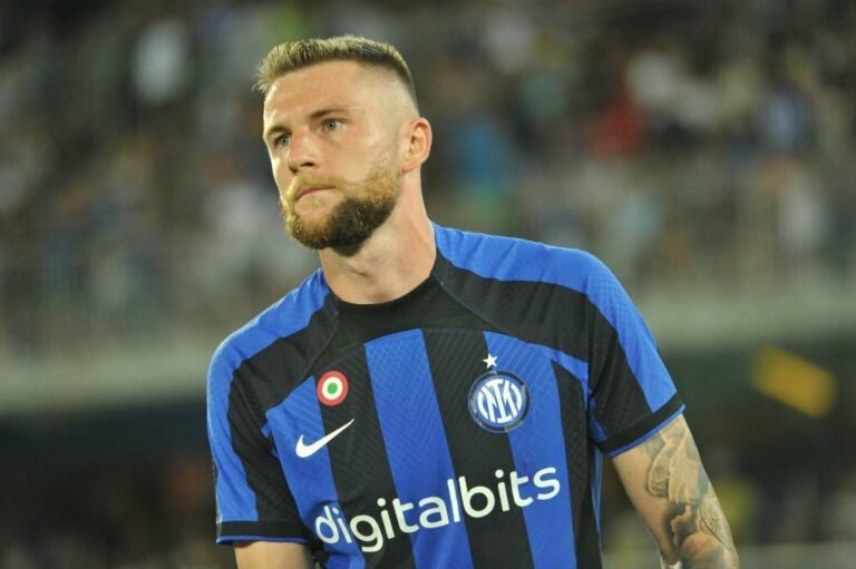 Inter de Milão rejeita oferta do PSG por Skriniar e planeja renovação