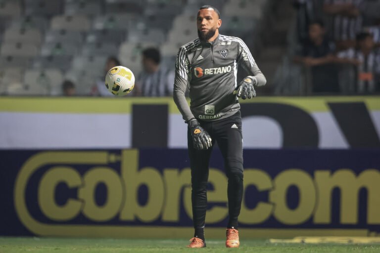 Éverson prega foco no Brasileirão e confia em briga pelo bicampeonato do Atlético Mineiro