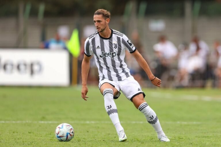 Sem de Jong, Manchester United define três jogadores como substitutos