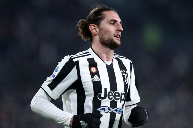 Manchester United acerta contratação de Adrien Rabiot