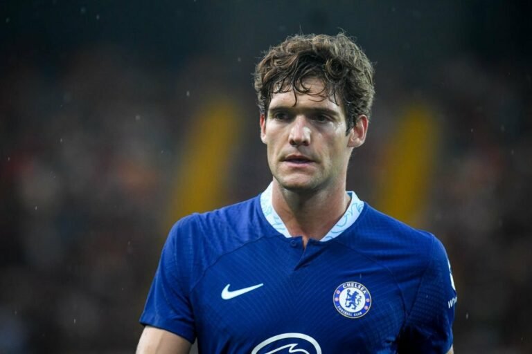 Barcelona avança e fica próximo de anunciar Marcos Alonso