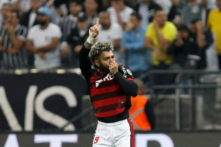 Gabigol pode superar recorde de Luizão na Libertadores nesta terça