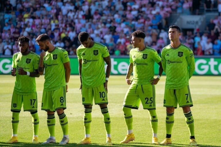 Líderes do Manchester United exigem novas contratações