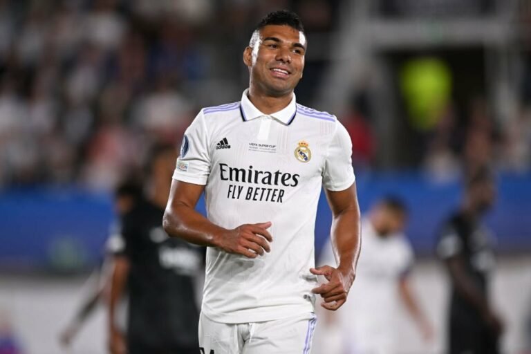 Perto de reforçar o Manchester United, Casemiro recusou oferta astronômica do PSG