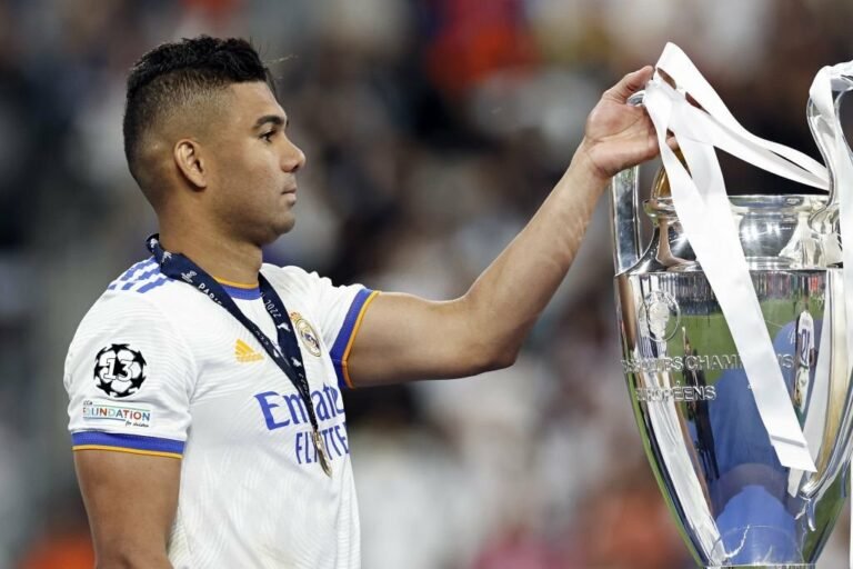 Manchester United formaliza proposta para o Real Madrid por Casemiro