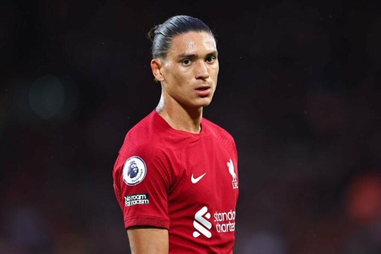 Darwin Núñez desfalcará o Liverpool por três jogos na Premier League
