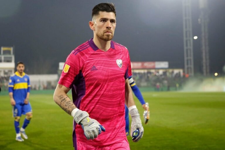 Alvo do Flamengo, Agustín Rossi recebe proposta do Grupo City