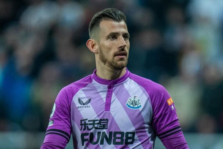 Manchester United fecha acordo e encaminha contratação de goleiro