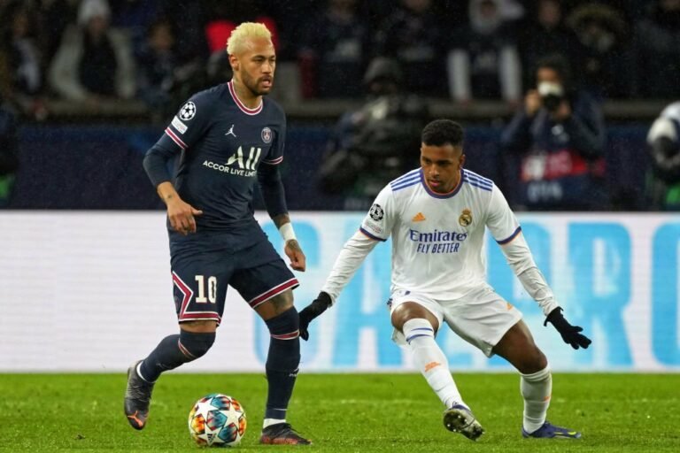 Rodrygo ‘convida’ Neymar para jogarem juntos no Santos; veja vídeo