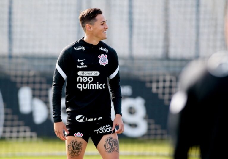 Equipe belga entra na briga pela contratação de Mateus Vital