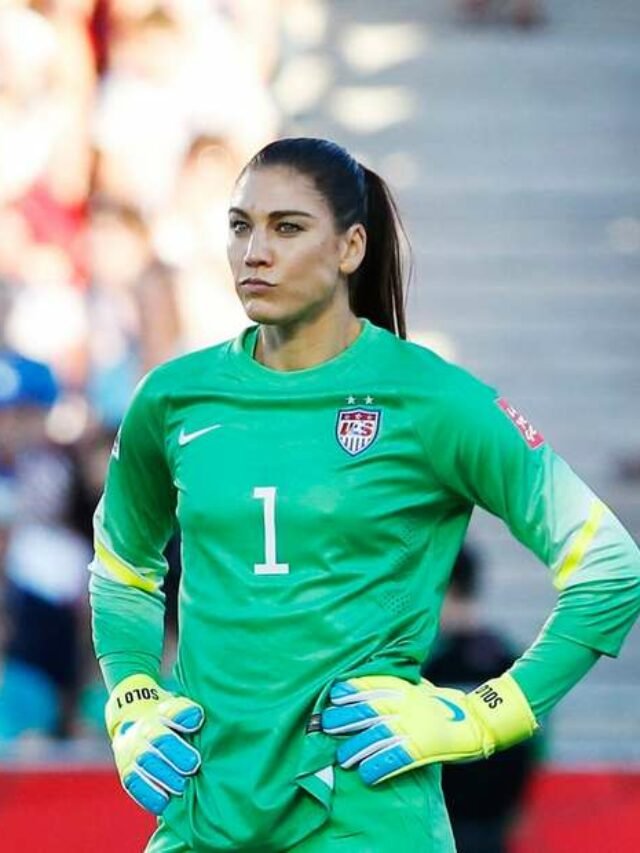 1510981653-us-torhueterin-hope-solo-2eEbRpnZG8fe