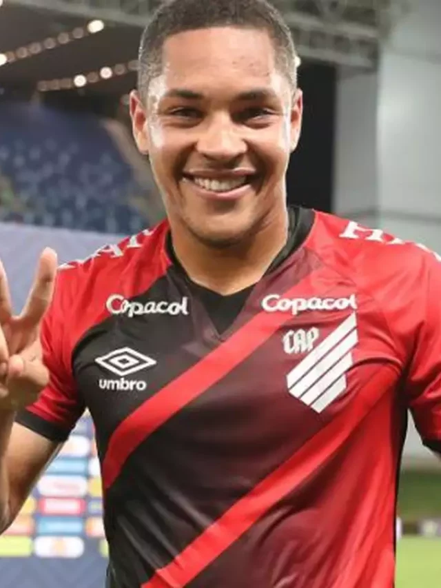 vitor-roque-atacante-do-athletico-pr_1_38333