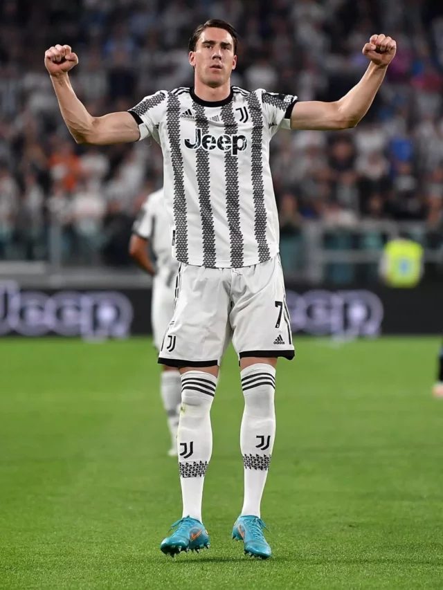 vlahovic-juventus-scaled