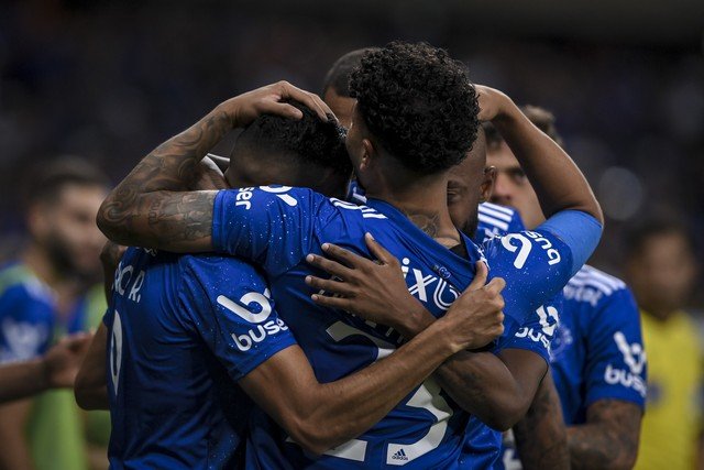 Cruzeiro fica a uma vitória de recorde do Atlético-MG na Série B