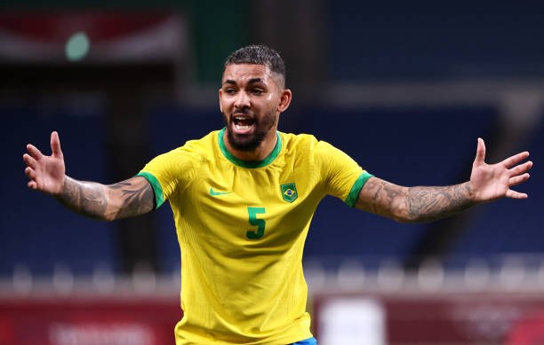 Juventus busca plano B por Paredes e monitora situação de volante brasileiro