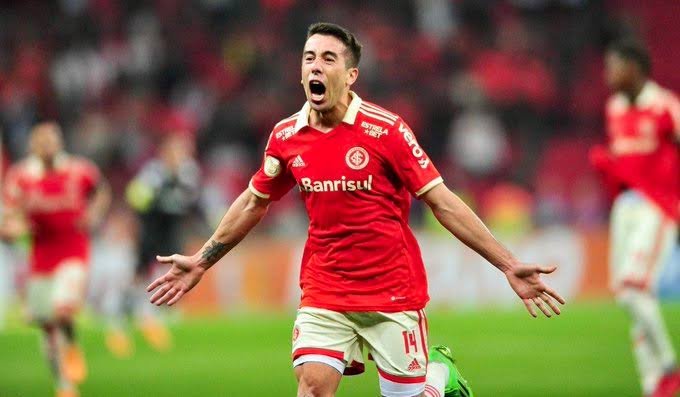 Inter fecha acordo verbal para renovar com Carlos de Pena