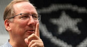 John Textor responde torcedor do Botafogo em rede social