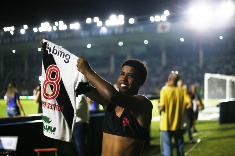 Andrey Santos tem ‘zero’ chances de ir para o Flamengo