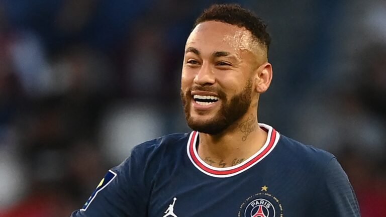 Neymar começa nova temporada buscando ser o 4º maior artilheiro da história no PSG