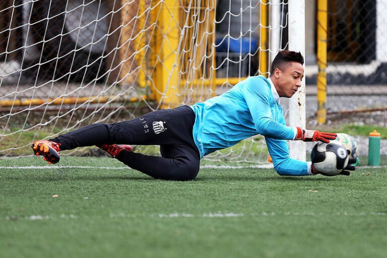Renovação com Paulo Mazoti é retomada no Santos, veja detalhes