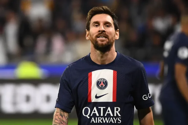 100549788-paris-saint-germains-argentine-forward-lionel-messi-reacts-during-the-french-l1-football