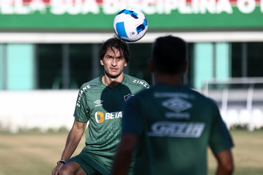 Fluminense Deve Estender Contrato Com Matheus Ferraz Após Cirurgia No ...