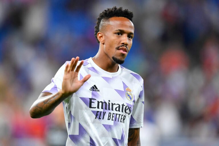 Real Madrid prepara documentos para Militão assinar renovação com multa bilionária