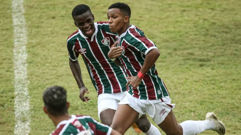 Revelados pelo Fluminense, Metinho e Kayky podem retornar ao futebol brasileiro
