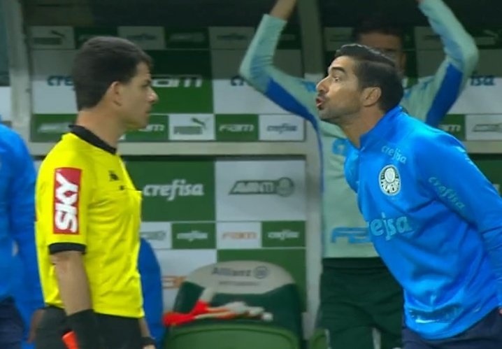 Em súmula, árbitro detalha expulsão de Abel Ferreira