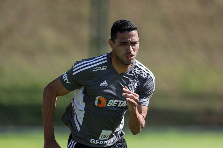 Alan Kardec se recupera de dores e volta aos treinos nessa sexta