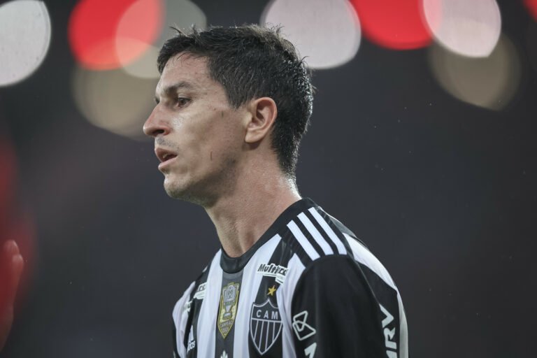 Maldição? Atlético-MG venceu apenas 5 jogos com novo uniforme