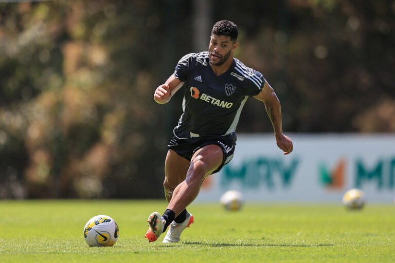 Hulk, Otávio e Kardec entram em fase final de recuperação e treinam com restante do elenco