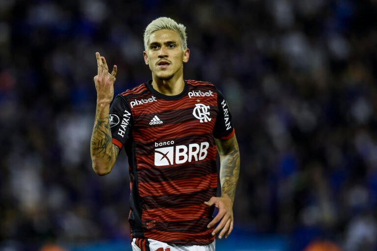 Pedro iguala marca de Gabigol e Zico na Libertadores