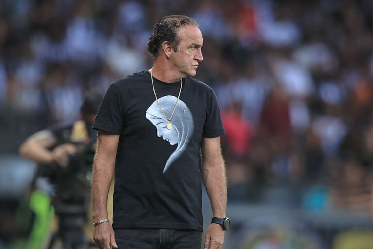 Cuca fala sobre empate da equipe, desfalques e garante melhora no “futebol jogado”