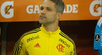 Diego faz última partida de Libertadores pelo Flamengo no Maracanã