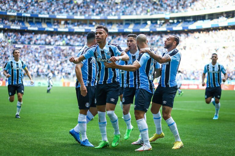 Grêmio mantém invencibilidade e tabu diante o Vasco em Porto Alegre