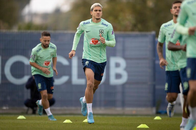 Pedro elogia Neymar e fala em aprendizado com o camisa 10