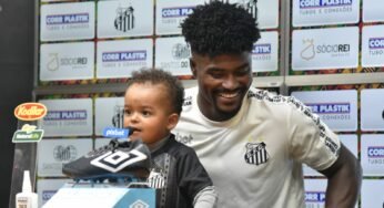 Filho de Bauermann, do Santos, interrompe coletiva e viraliza; veja o vídeo