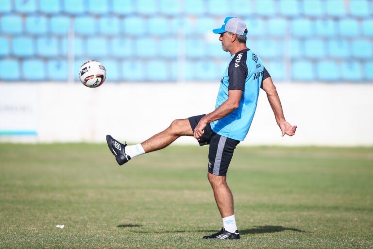 Grêmio encerra preparação para enfrentar o Sampaio Corrêa no Maranhão