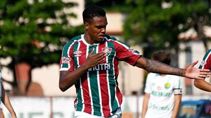 Alexandre Jesus está na mira de clubes da Série B, diz site