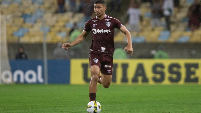 André se aproxima dos 100 jogos com a camisa do Fluminense 