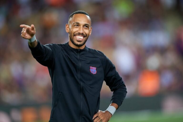 Chelsea acerta a contratação de Aubameyang