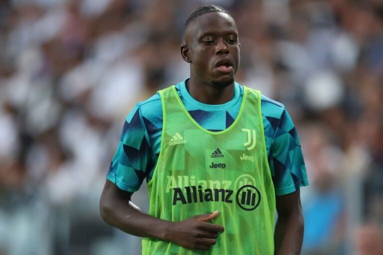Denis Zakaria realiza exames médicos e está próximo de ser anunciado pelo Chelsea