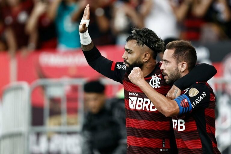 Flamengo tem três jogadores pendurados que podem perder final da Copa do Brasil