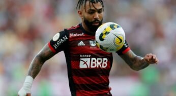 Gabigol evita comentar sobre arbitragem e brinca: “Quer que eu fique suspenso por 3 anos?”