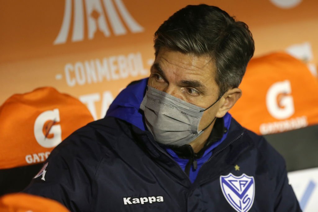 Negociações entre Santos e o técnico Mauricio Pellegrino avançam
