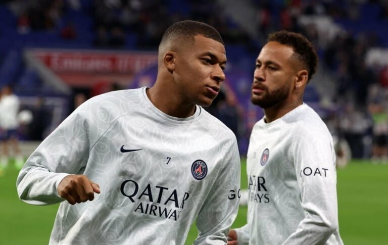 Mbappé rebate Neymar e cita desentendimento com Cavani