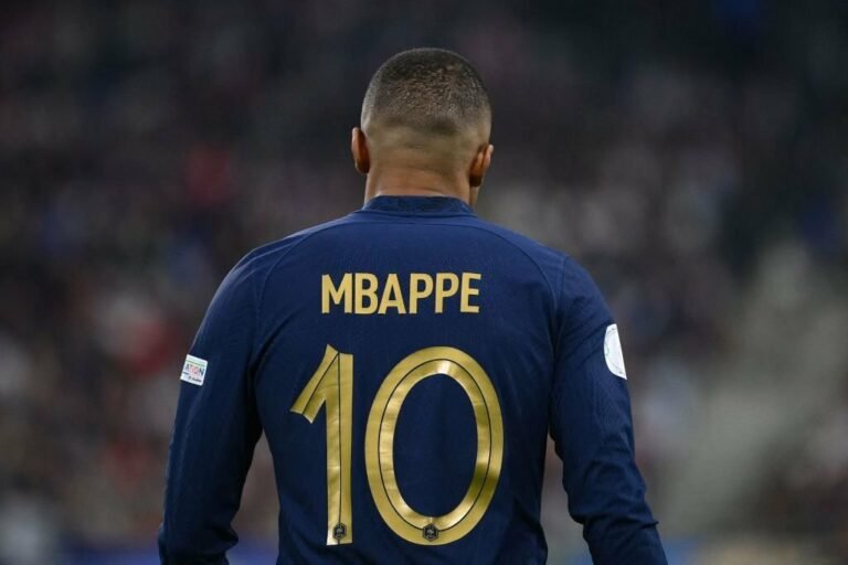 Mbappé diz preferir jogar na Seleção do que no PSG e fala sobre polêmicas com a Federação de Futebol Francesa
