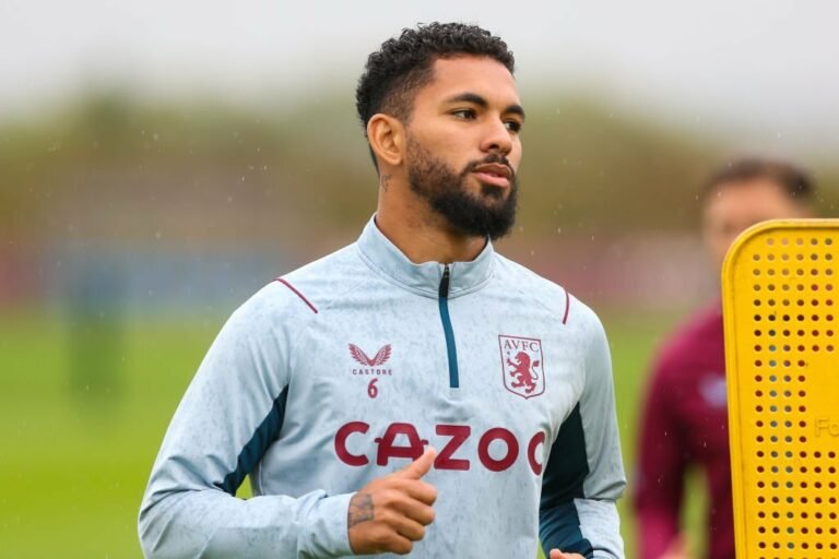 Arsenal prepara investida por Douglas Luiz em janeiro